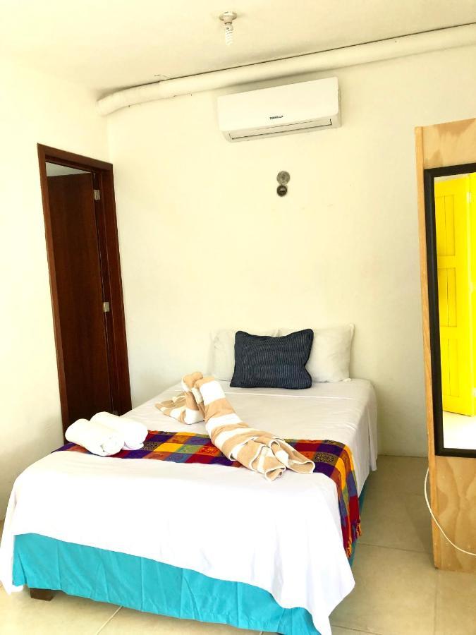 Casa Sol y Luna Bacalar Bed and Breakfast Exterior foto