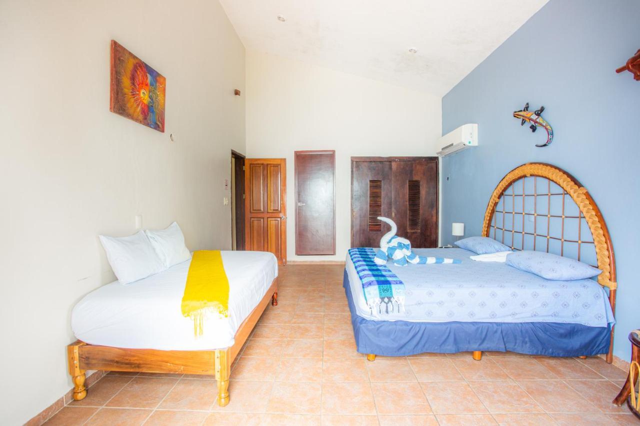 Casa Sol y Luna Bacalar Bed and Breakfast Exterior foto