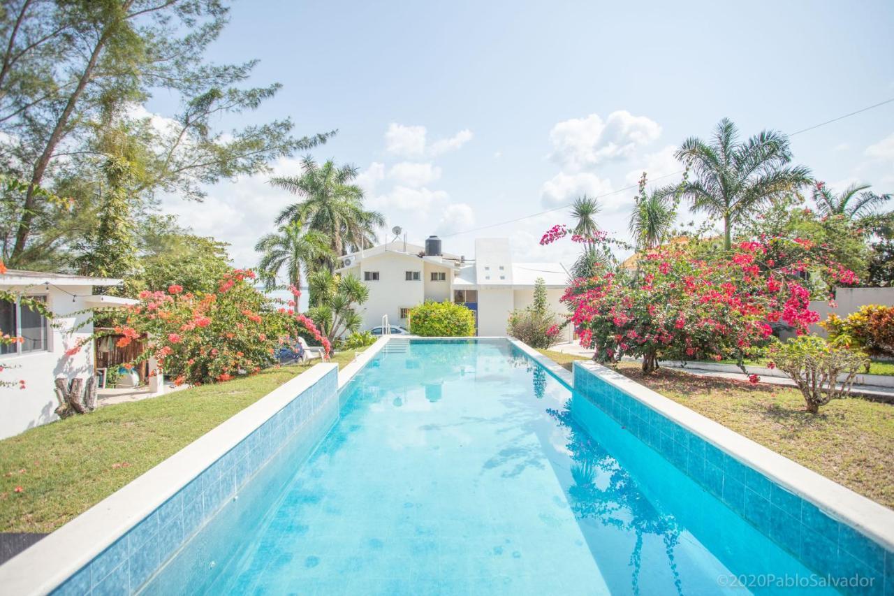 Casa Sol y Luna Bacalar Bed and Breakfast Exterior foto